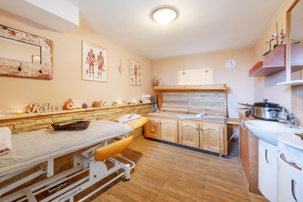 Wellness Andrea Apartment Zdikov